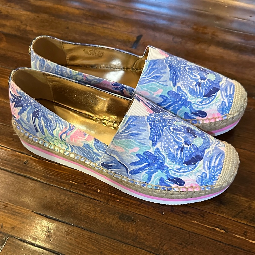Lilly Pulitzer Vibrant Blue Floral Espadrilles - Picture 4 of 6
